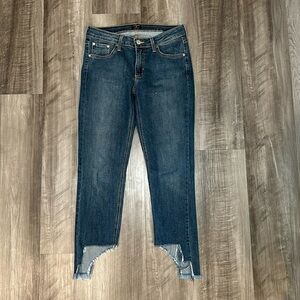 Just Black Arced Hem Cropped Jeans - 26